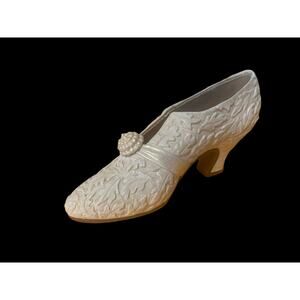 Just the Right Shoe “I Do” by Raine 1999 Miniature Wedding Heeled Shoe Figurine